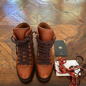 Frye Alta Hiking Boots Sz 8